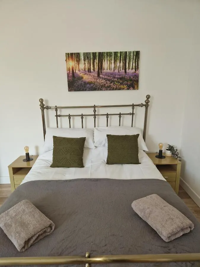 Direct Booking Prices, Studio Apartment, Free Parking, Wifi, Central, Quiet Exeter