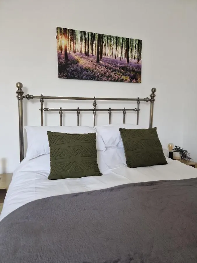 Direct Booking Prices, Studio Apartment, Free Parking, Wifi, Central, Quiet Exeter