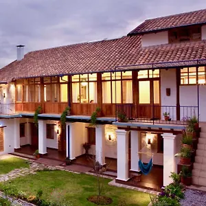wantara-suites.hotelsquito.com/