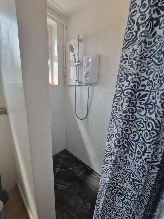 Apartment Direct Booking Prices, Studio Apartment, Free Parking, Wifi, Central, Quiet Exeter